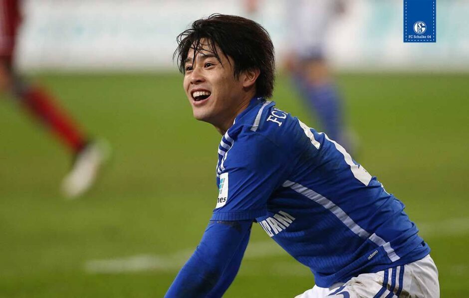 試合中のシャルケ・内田篤人