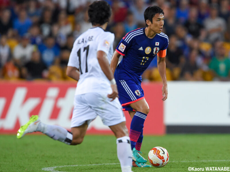サッカー日本代表が参加するアジアカップオーストラリア大会にて試合に出場するキャプテン・長谷部誠