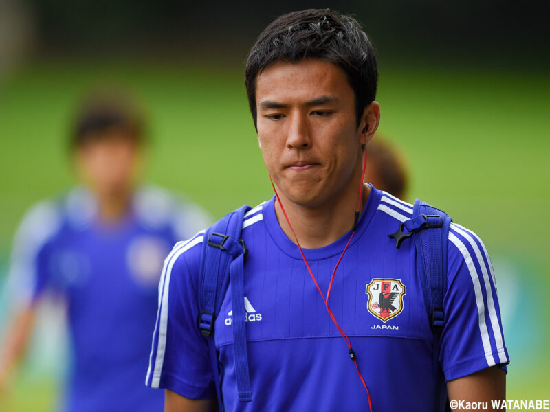 サッカー日本代表が参加するアジアカップオーストラリア大会にて練習場を移動するキャプテン・長谷部誠