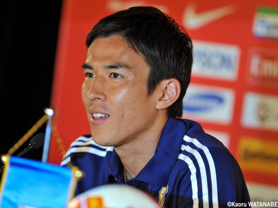 サッカー日本代表が参加するアジアカップオーストラリア大会にてイラク戦勝利後のインタビューに答えるキャプテン・長谷部誠
