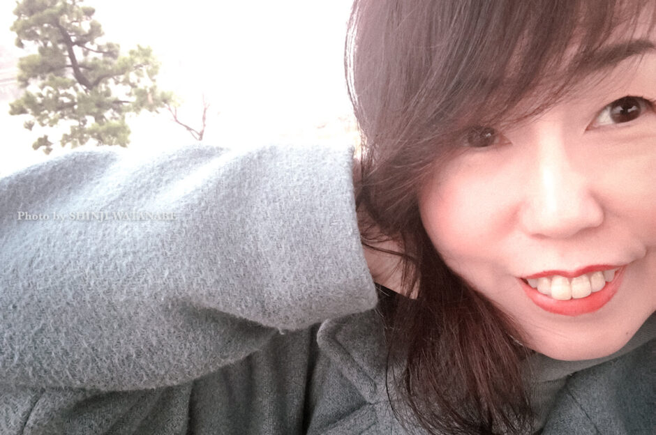 大森ふるさとの浜辺公園で撮影したライター/フォトグラファー田中佐江子のポートレイト