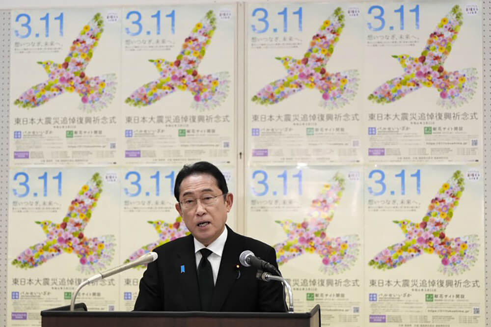 2024年3月11日、福島県主催の東日本大震災追悼式典後に取材に応じる岸田文雄首相