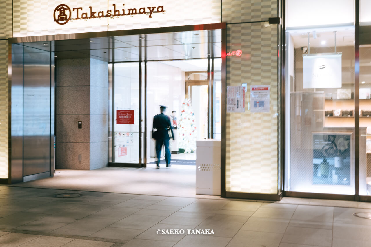 東京の人気おすすめクリスマス・イルミネーションスポット｜日本橋ガレリアに面している日本橋高島屋S.C.本館エントランス（東京・日本橋）